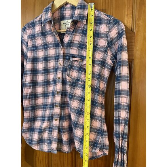 Abercrombie And Fitch Womens Pink And Blue Button Up Flannel Size S - Picture 4 of 6